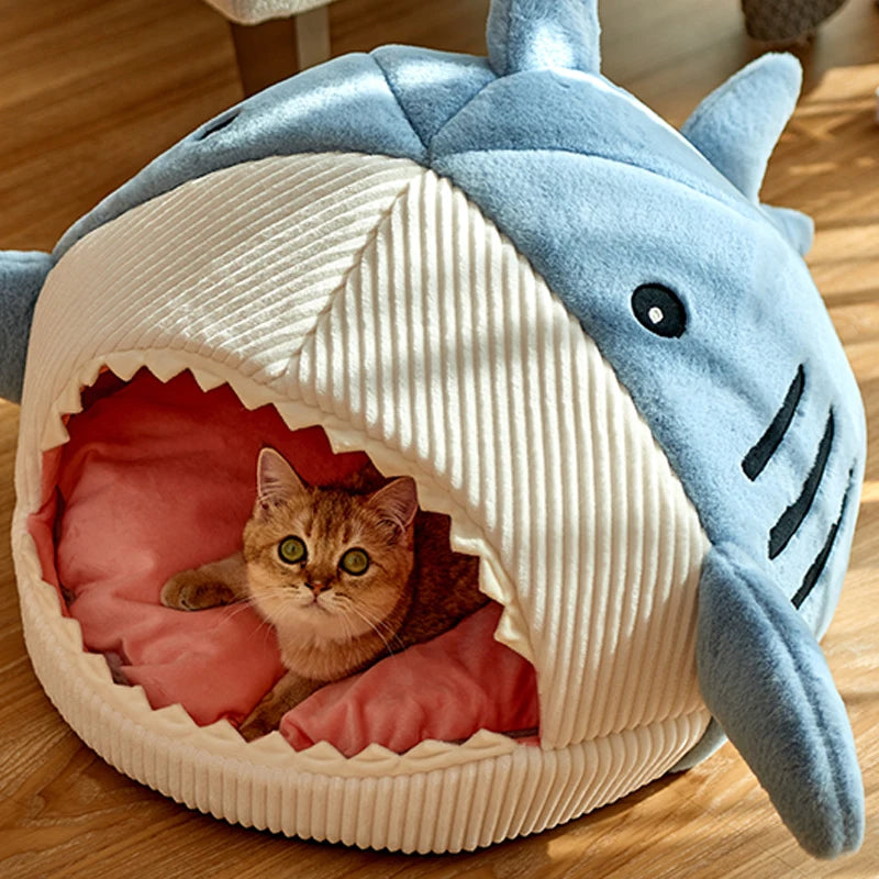 Cosy Enclosed Plush Pet Bed for Cats & Dogs - Warm Secure Portable Hideaway