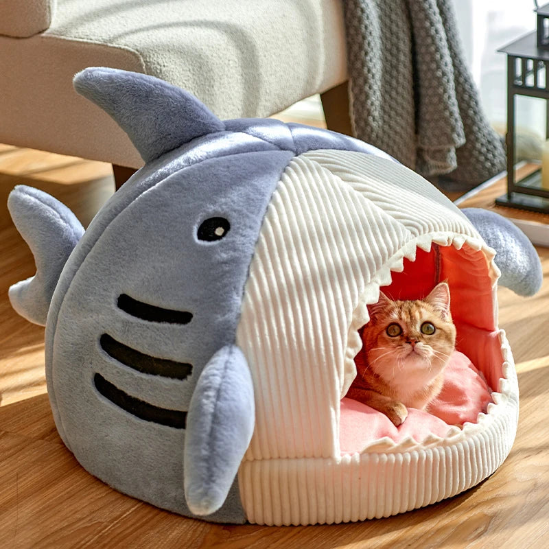 Cosy Enclosed Plush Pet Bed for Cats & Dogs - Warm Secure Portable Hideaway