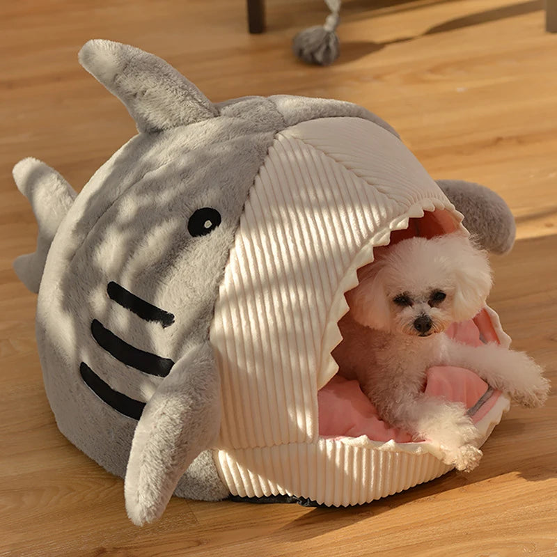 Cosy Enclosed Plush Pet Bed for Cats & Dogs - Warm Secure Portable Hideaway