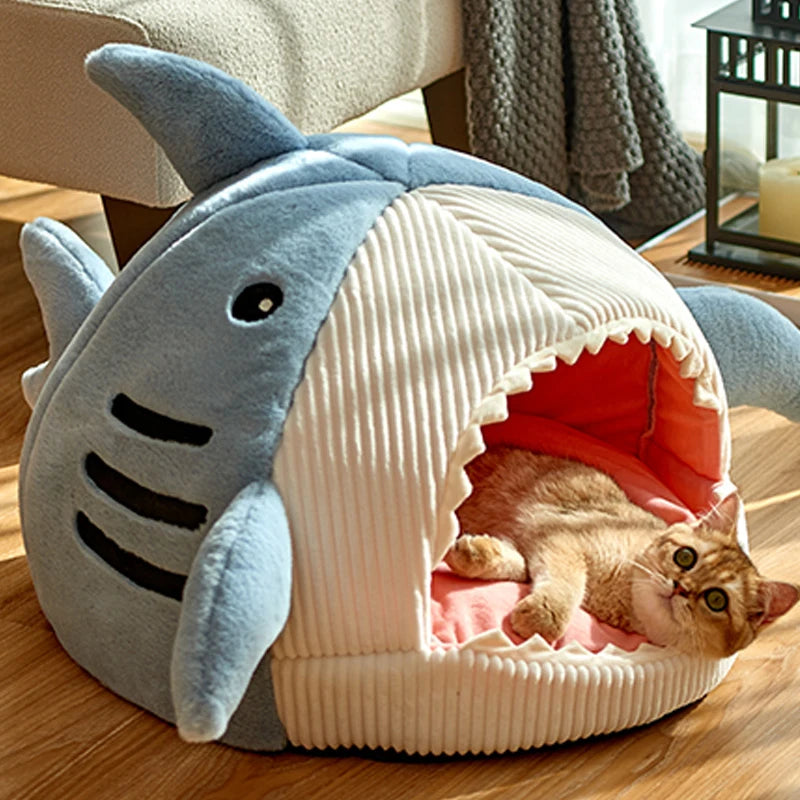 Cosy Enclosed Plush Pet Bed for Cats & Dogs - Warm Secure Portable Hideaway