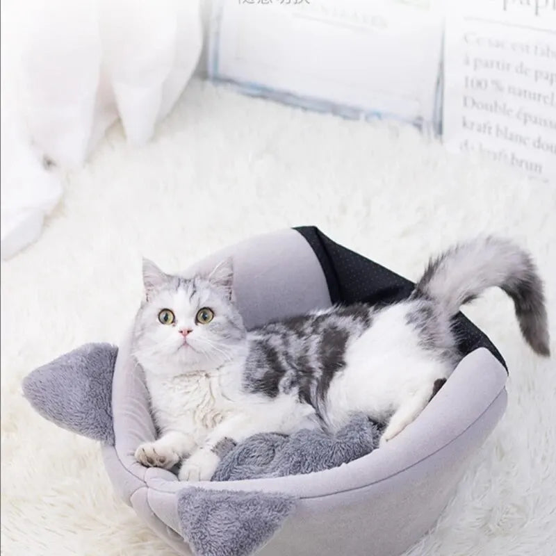 Plush Cat Cave Bed Confortable Cosy Semi-Enclosed Hideaway