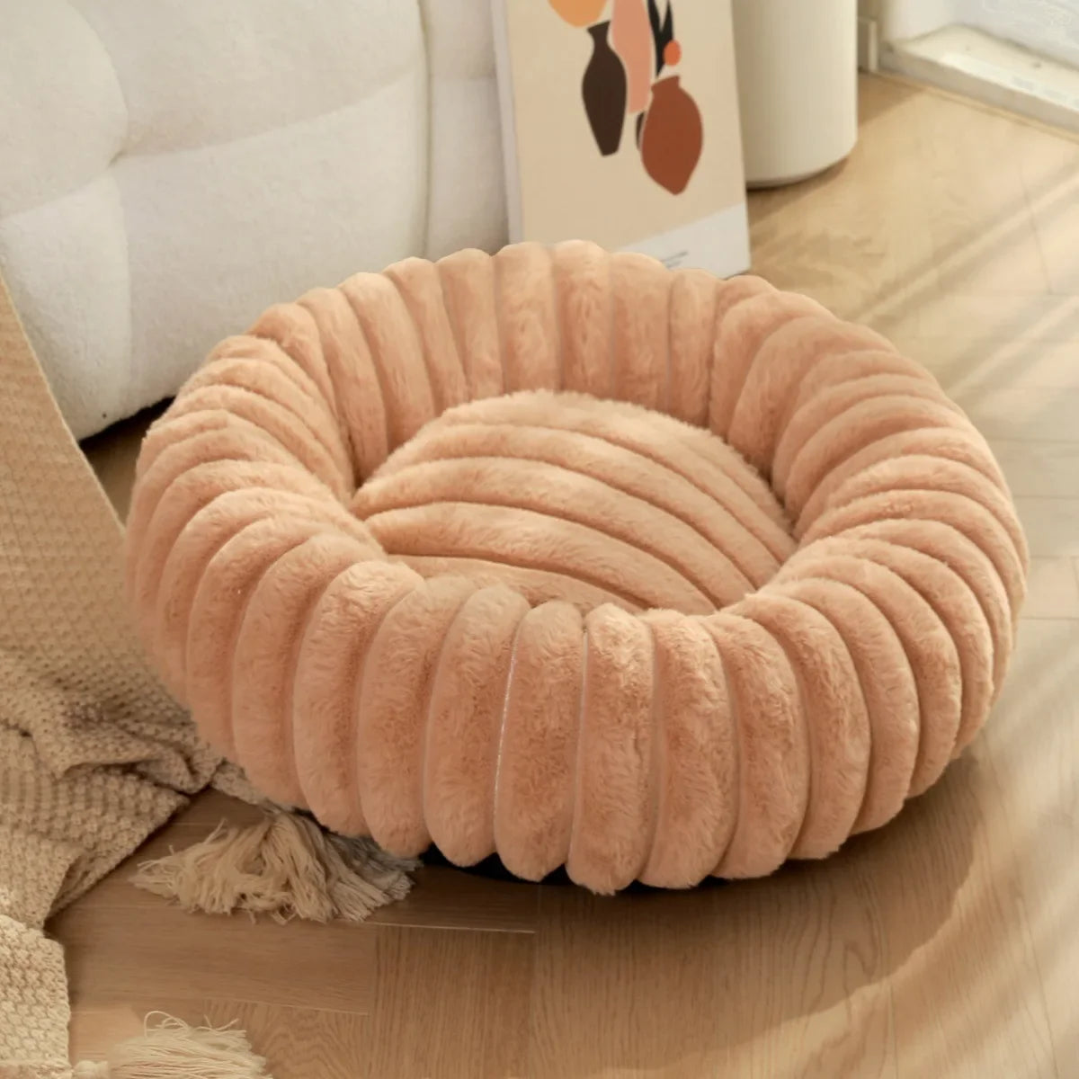 Plush Calming Round Pet Bed  Warm Winter Comfort