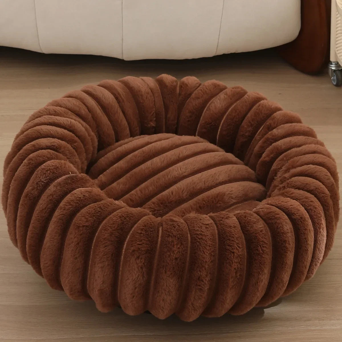 Plush Calming Round Pet Bed  Warm Winter Comfort