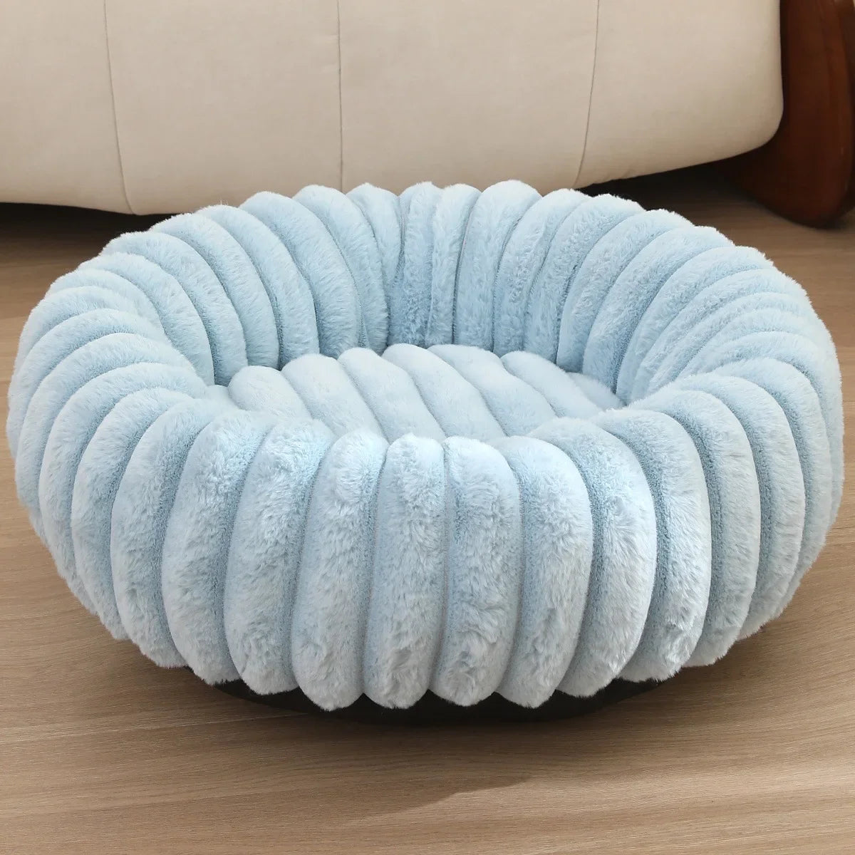 Plush Calming Round Pet Bed  Warm Winter Comfort